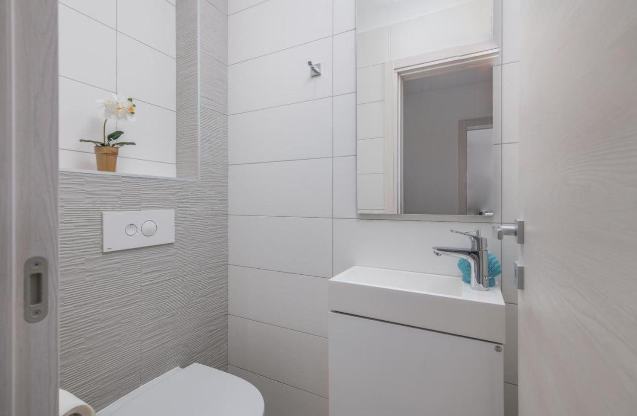 Apartment Sunshine Климно Екстериор снимка